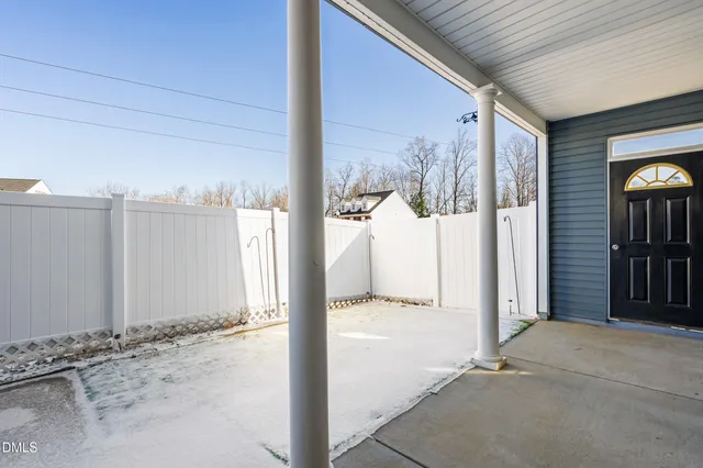 a view of a back yard of the house