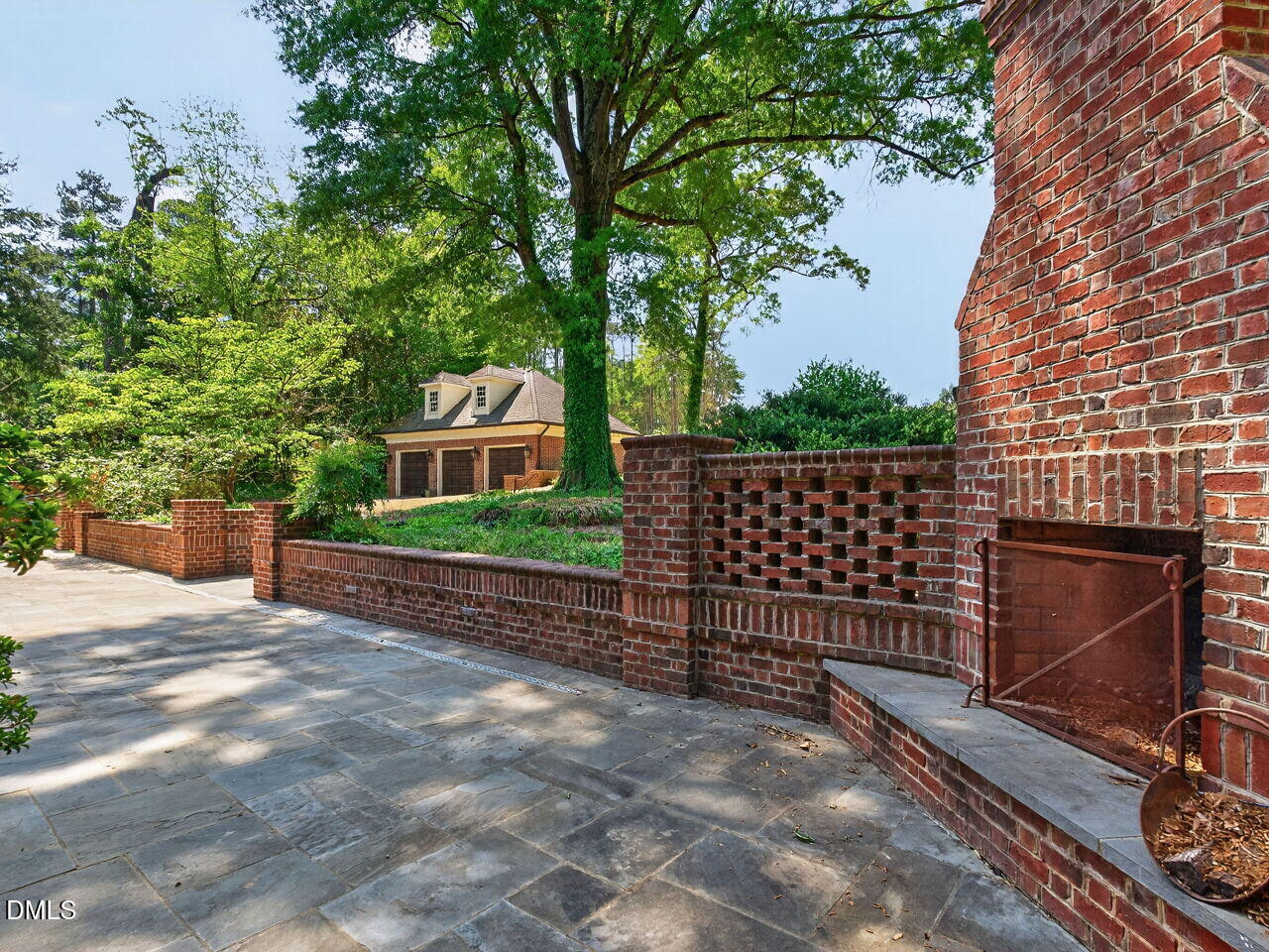 3309 White Oak Road Raleigh, NC 27609 - Photo 44 of 47 081-1280x960-patio
