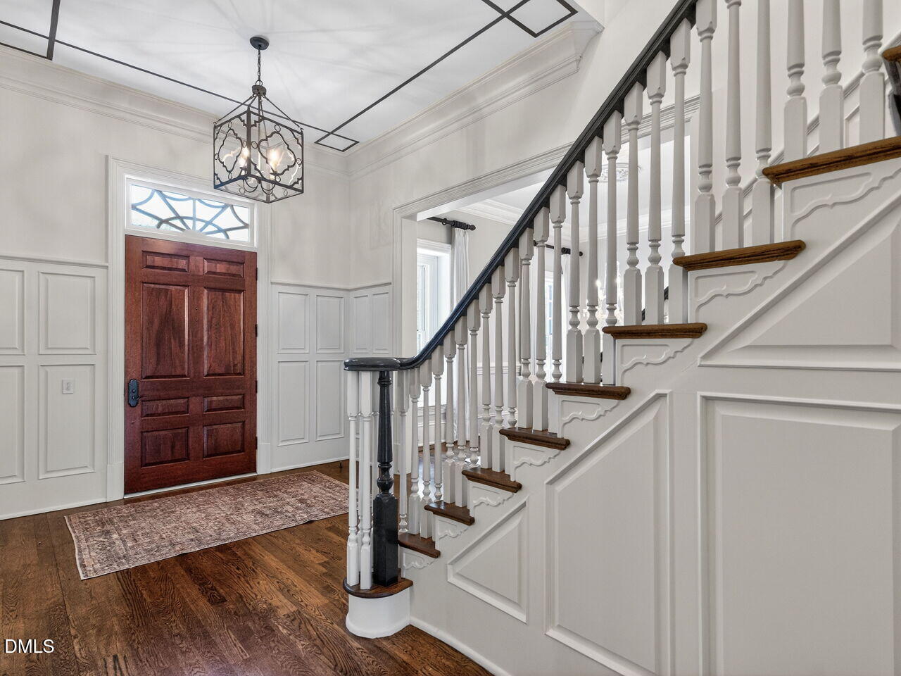 3309 White Oak Road Raleigh, NC 27609 - Photo 6 of 47 028-1280x960-foyer