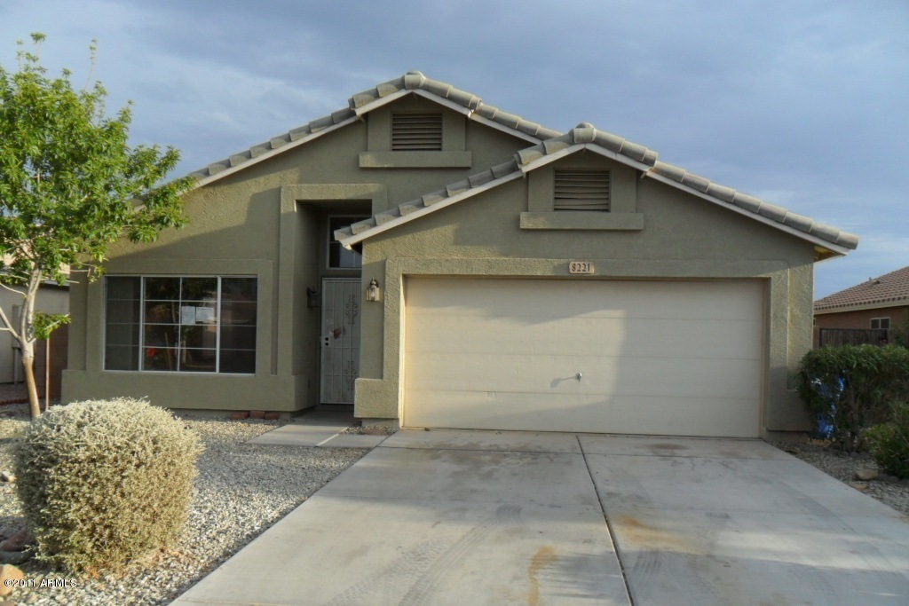 8221 West Papago Street Phoenix, AZ 85043 - Photo 1 of 25 023-193264 - Front