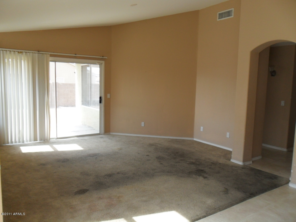8221 West Papago Street Phoenix, AZ 85043 - Photo 11 of 25 023-193264 - Living Area