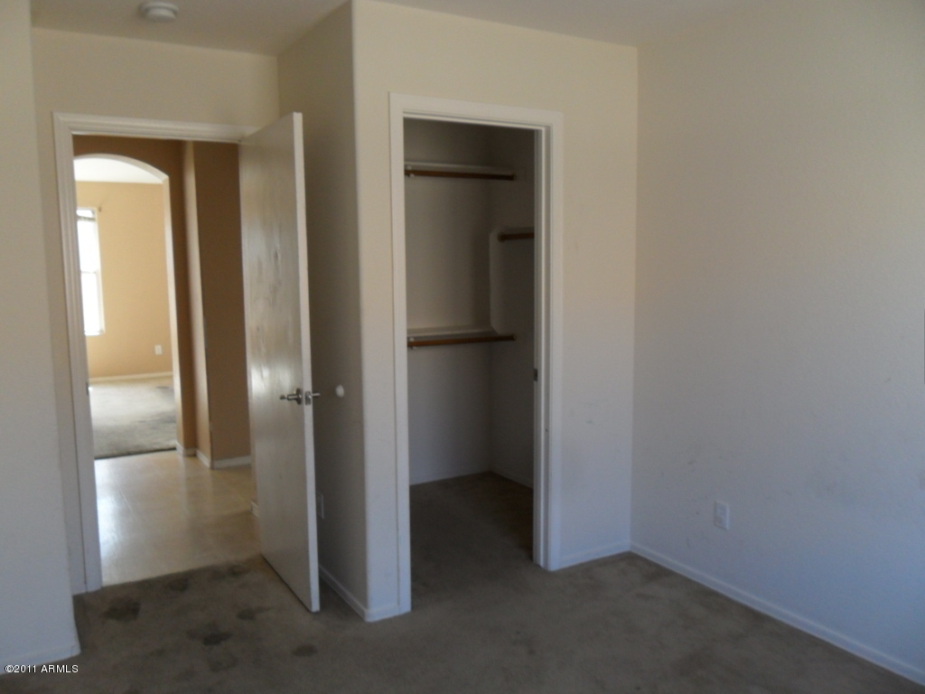 8221 West Papago Street Phoenix, AZ 85043 - Photo 14 of 25 023-193264 - Bedroom