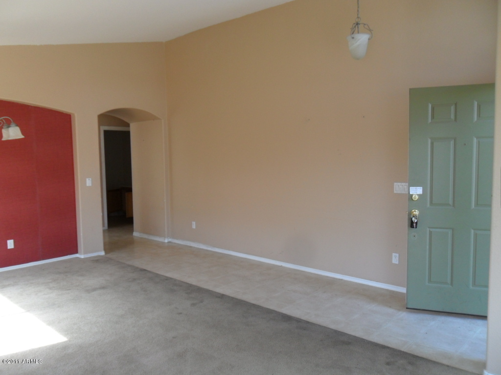 8221 West Papago Street Phoenix, AZ 85043 - Photo 5 of 25 023-193264 (6)
