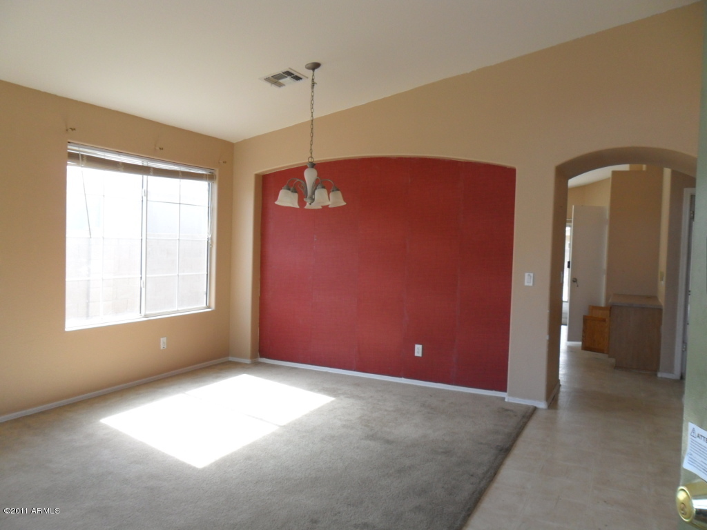 8221 West Papago Street Phoenix, AZ 85043 - Photo 6 of 25 023-193264 (5)
