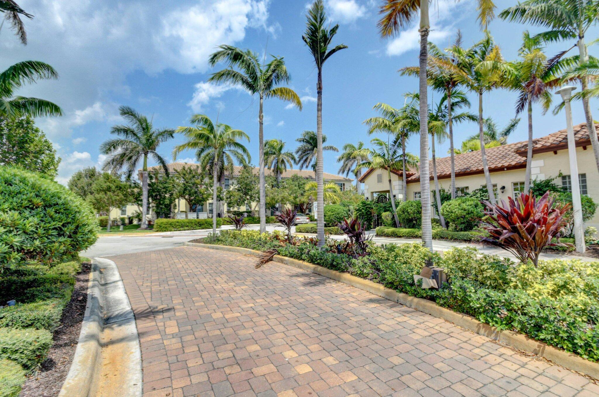 449 Francesca Ridge Road Boynton Beach, FL 33435 - Photo 35 of 40 LUSH LANDSCAPE