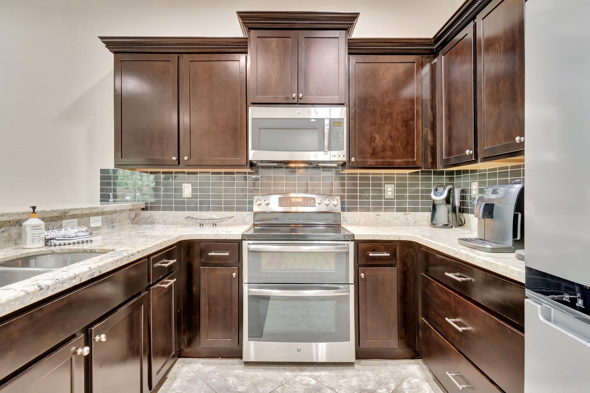 449 Francesca Ridge Road Boynton Beach, FL 33435 - Photo 3 of 40 KITCHEN