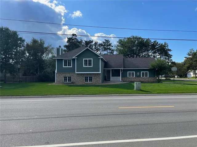 $305,000 | 1005 Riverside Avenue North, Sartell, MN 56377