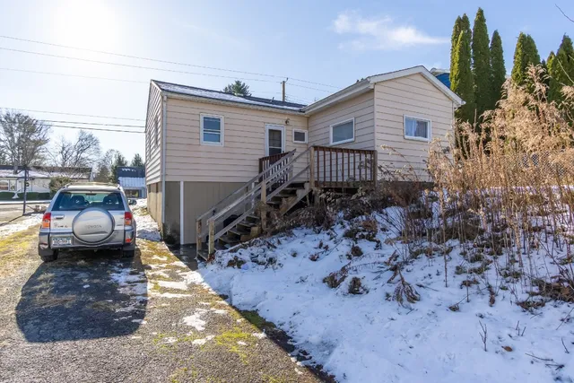 $117,000 | 716 Carl Street, Endicott, NY 13760