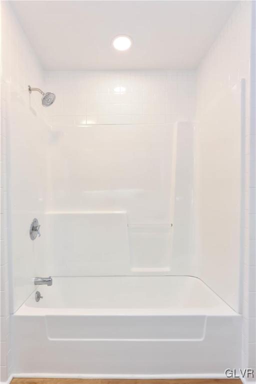 403 Barrett Road Emmaus, PA 18049 - Photo 32 of 44 a bathroom with a bathtub