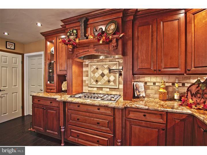 87 Elmont Road Hamilton, NJ 08610 - Photo 6 of 19 Kitchen