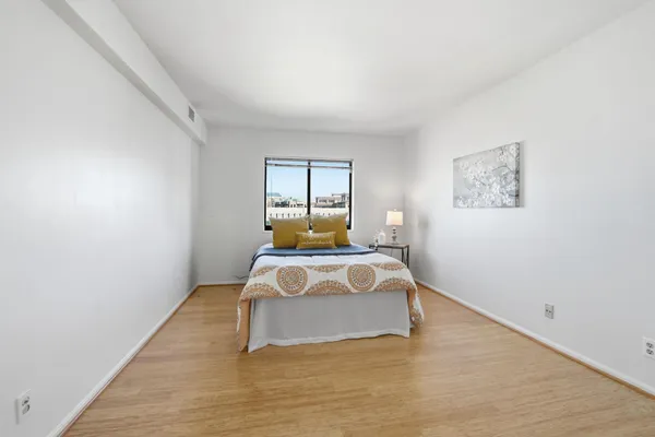 $579,000 | 900 North Stafford Street, Unit 1919, Arlington, VA 22203