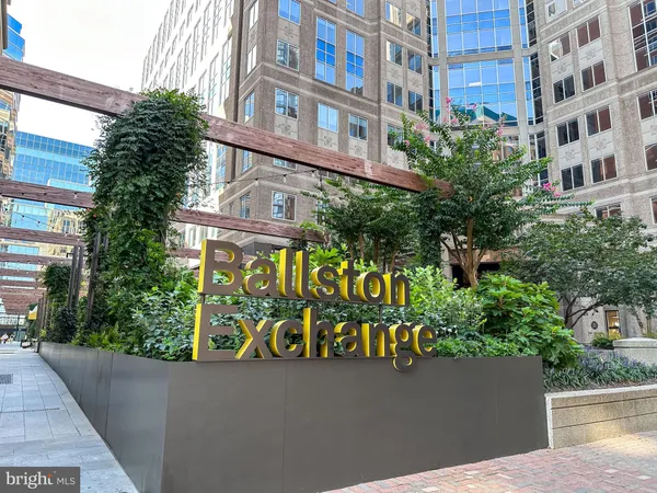 $579,000 | 900 North Stafford Street, Unit 1919, Arlington, VA 22203