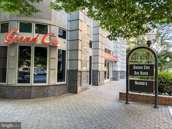 $579,000 | 900 North Stafford Street, Unit 1919, Arlington, VA 22203