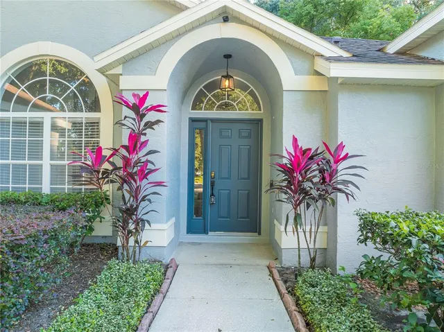 a front view of house with yard