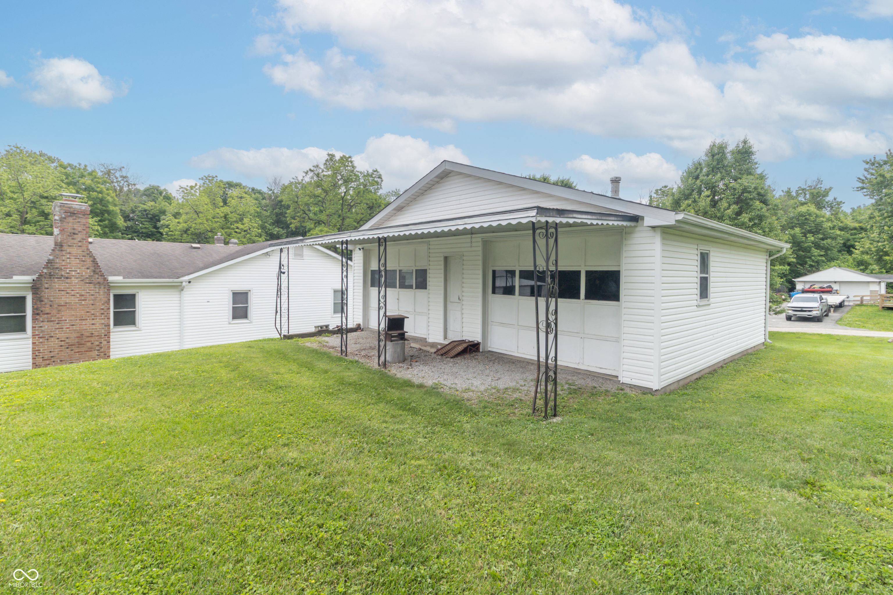 405 South Old Trails Road Indianapolis, IN 46219 - Photo 7 of 37 Gallery Image 7