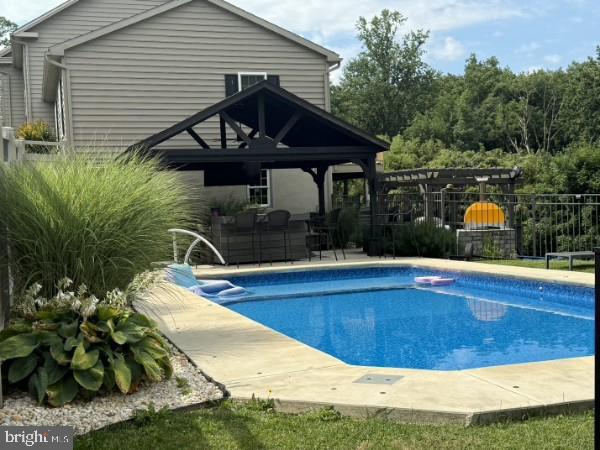 690 Academy Road York, PA 17406 - Photo 3 of 11
