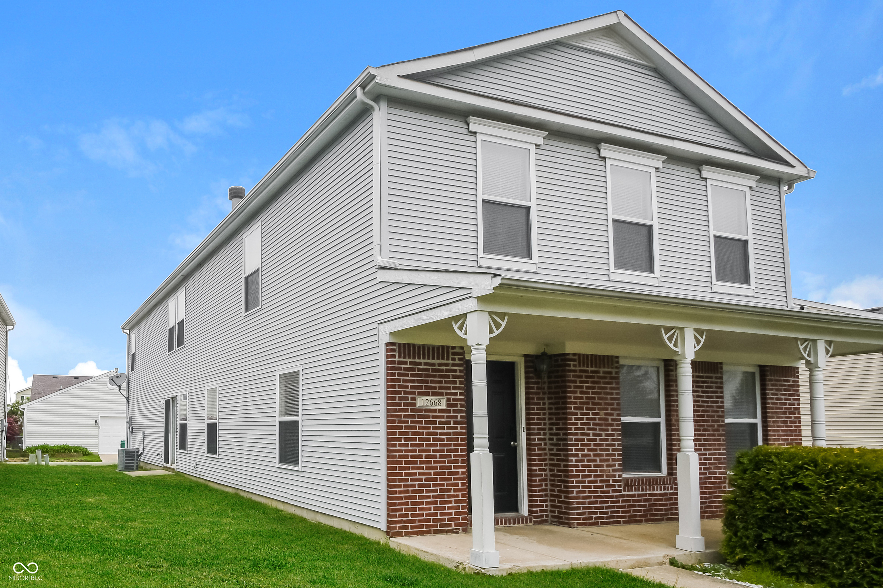 12668 Courage Crossing Fishers, IN 46037 - Photo 2 of 17