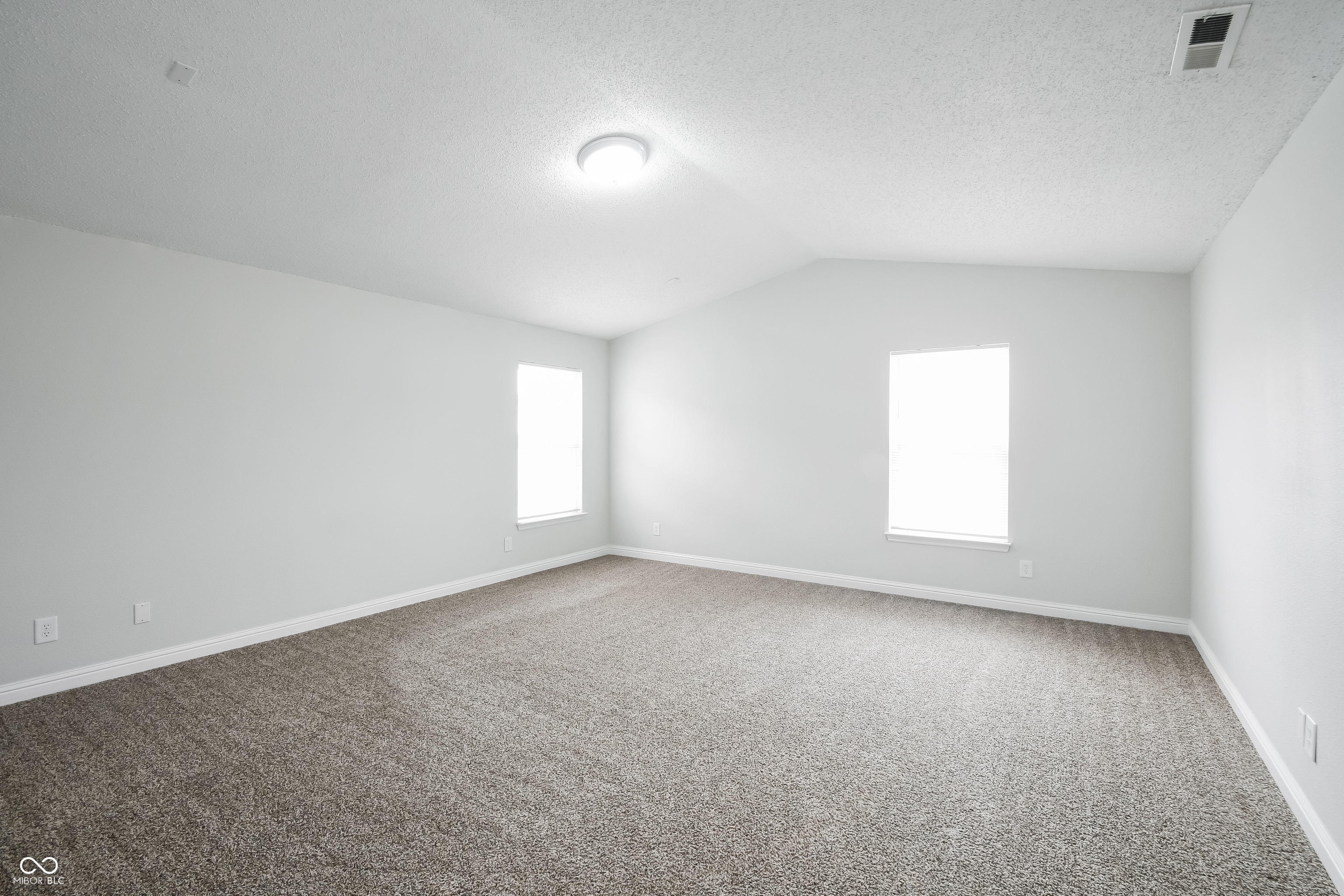 12668 Courage Crossing Fishers, IN 46037 - Photo 8 of 17