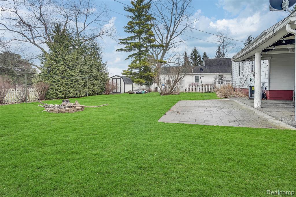 7972 3rd Street Forestville, MI 48434 - Photo 5 of 35