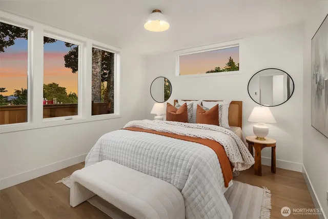 $1,378,950 | 920 34th Avenue, Unit B, Seattle, WA 98122