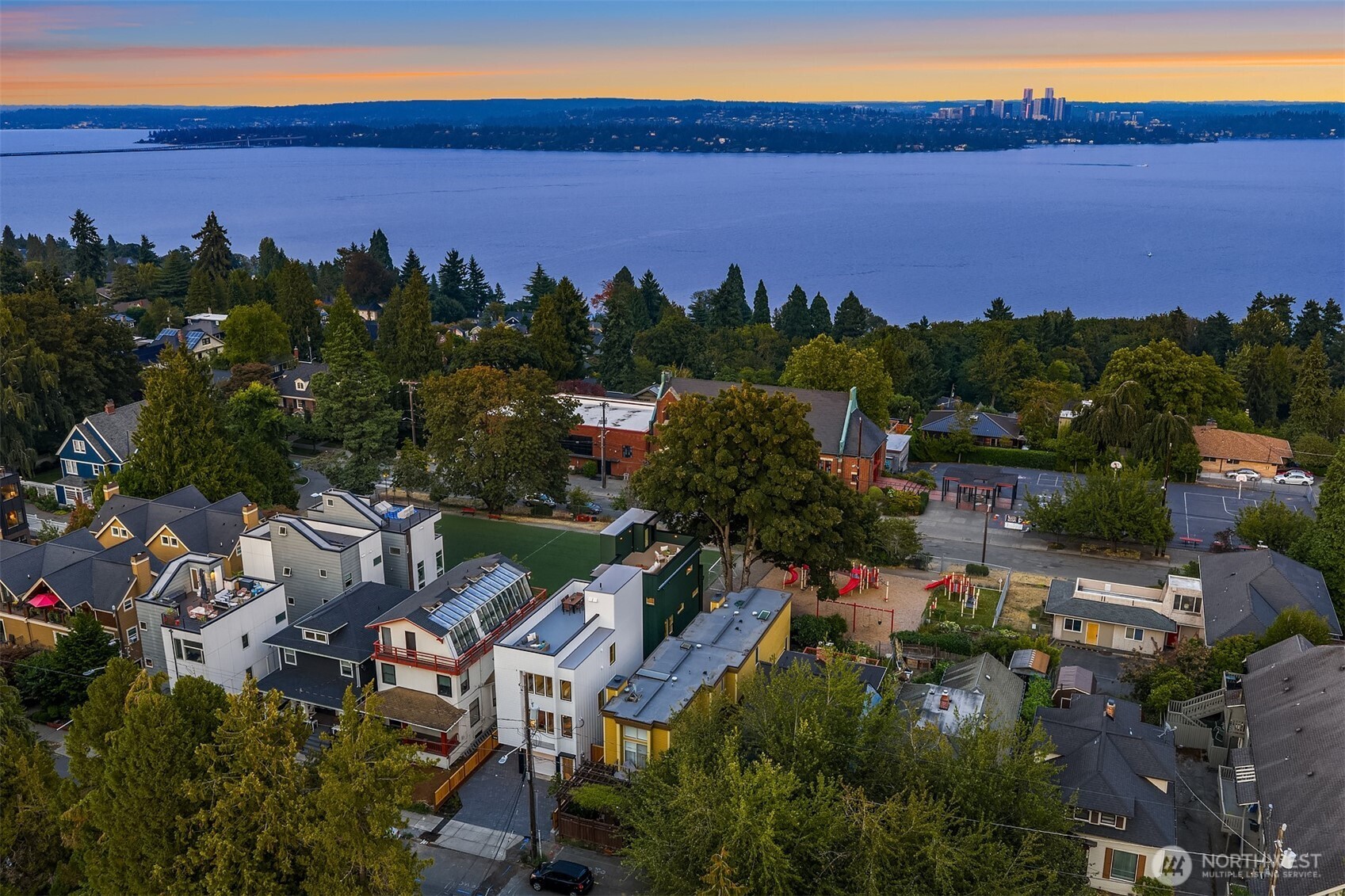 920 34th Avenue, Unit B Seattle, WA 98122 - Photo 30 of 38 a view of a city