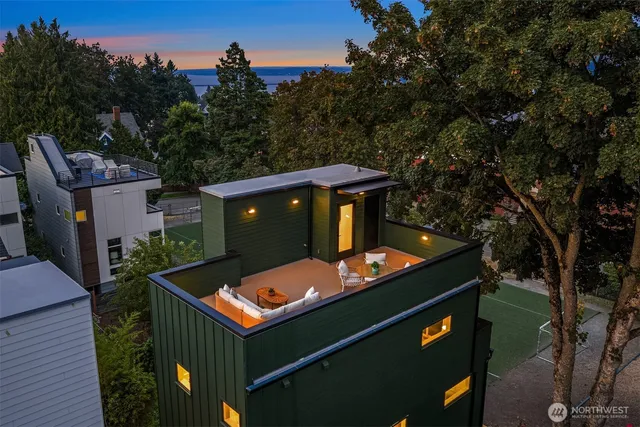 $1,378,950 | 920 34th Avenue, Unit B, Seattle, WA 98122