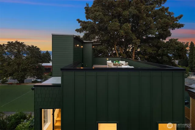 $1,378,950 | 920 34th Avenue, Unit B, Seattle, WA 98122