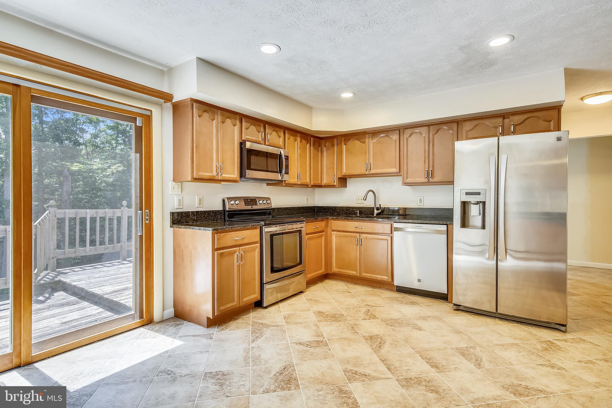 13826 Delaney Road Woodbridge, VA 22193 - Photo 11 of 40 Gallery Image 11