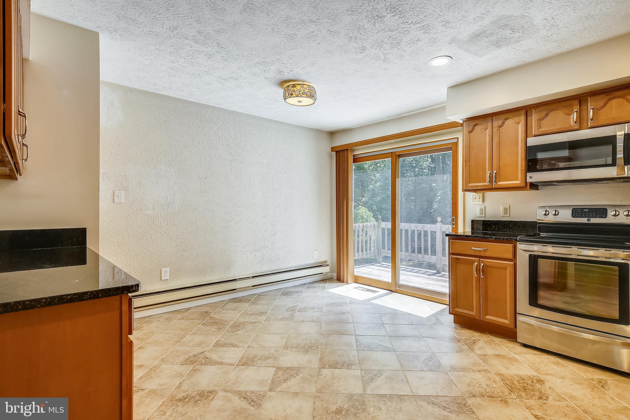 13826 Delaney Road Woodbridge, VA 22193 - Photo 12 of 40 Gallery Image 12