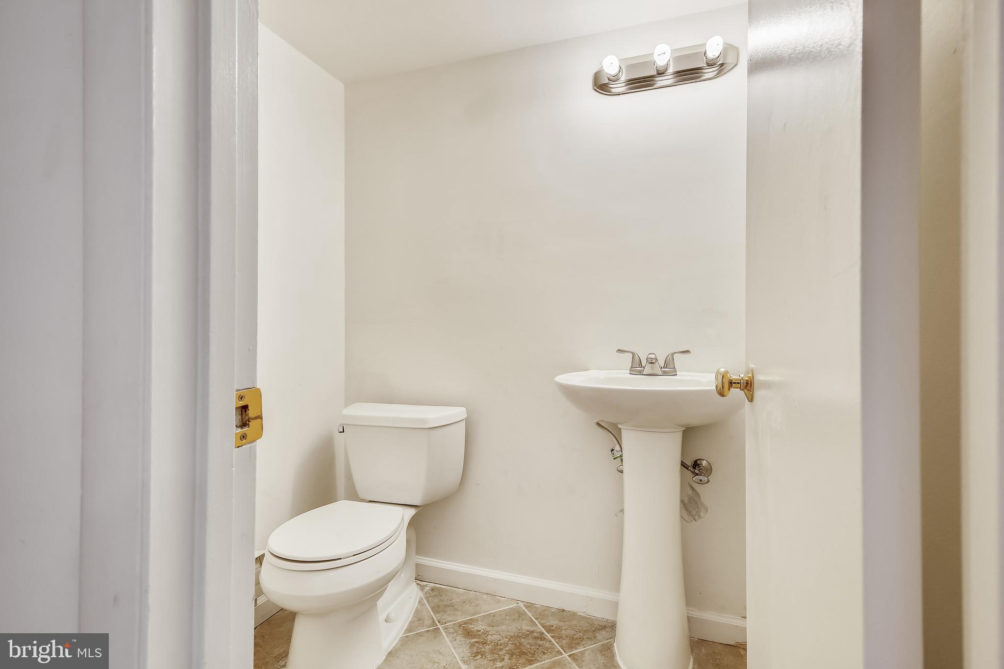 13826 Delaney Road Woodbridge, VA 22193 - Photo 37 of 40 Gallery Image 37