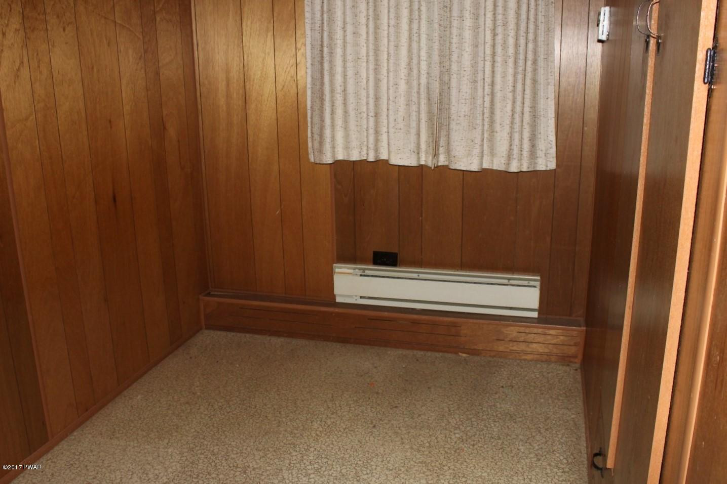 282 Sterling Road Newfoundland, PA 18445 - Photo 10 of 15