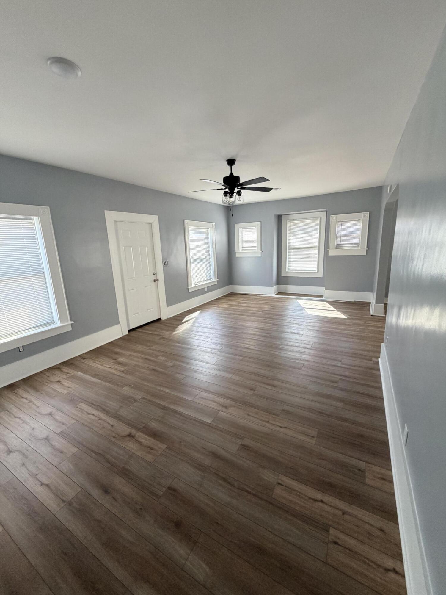 201 Talley Road Chattanooga, TN 37411 - Photo 3 of 13 IMG_6481