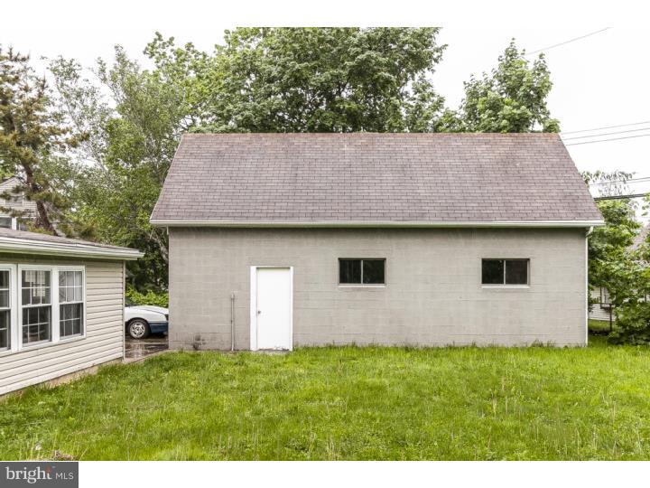 11 Winding Road Levittown, PA 19057 - Photo 12 of 14 Garage