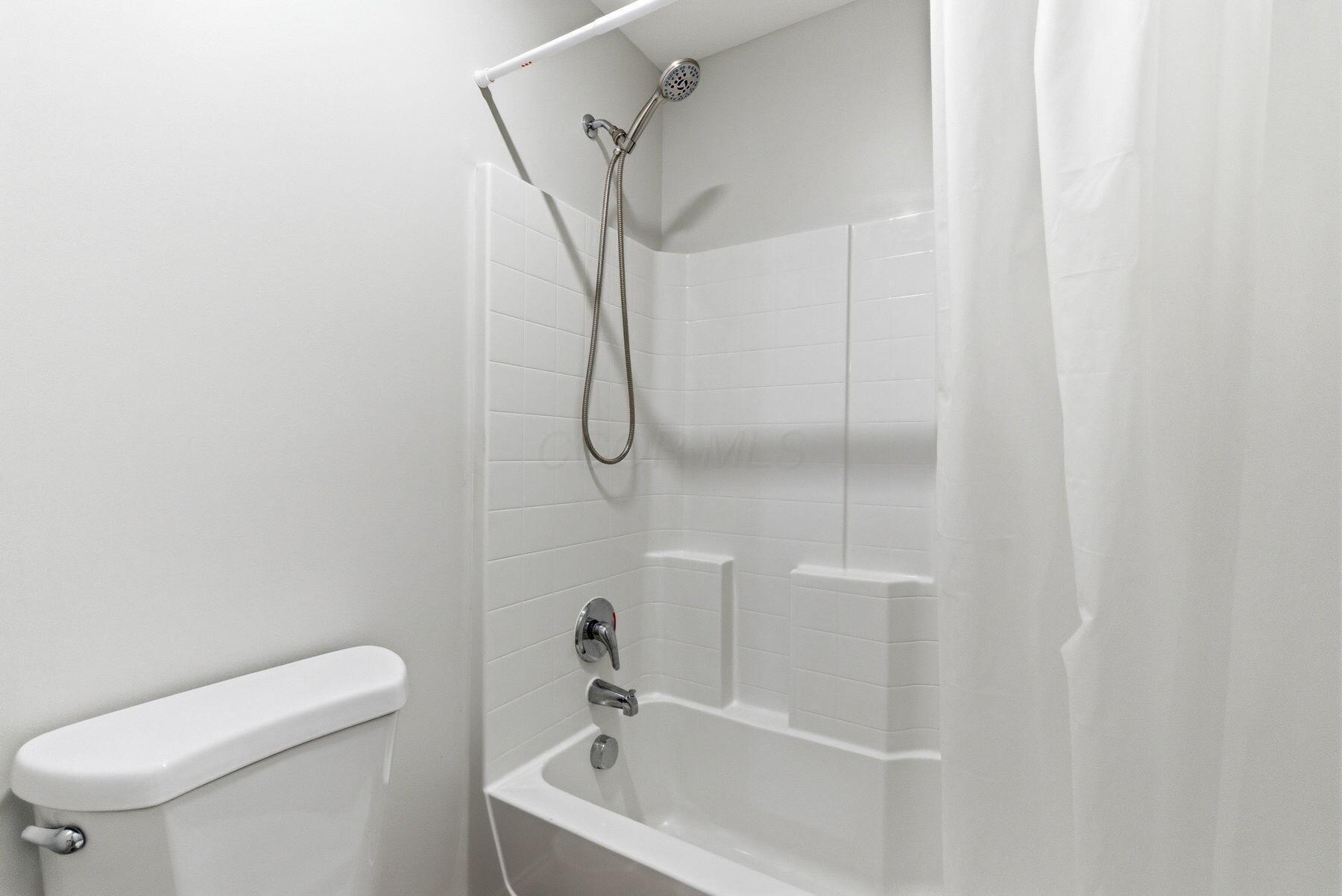 1822 Joe Walker Road Galena, OH 43021 - Photo 48 of 85 Hall Bath
