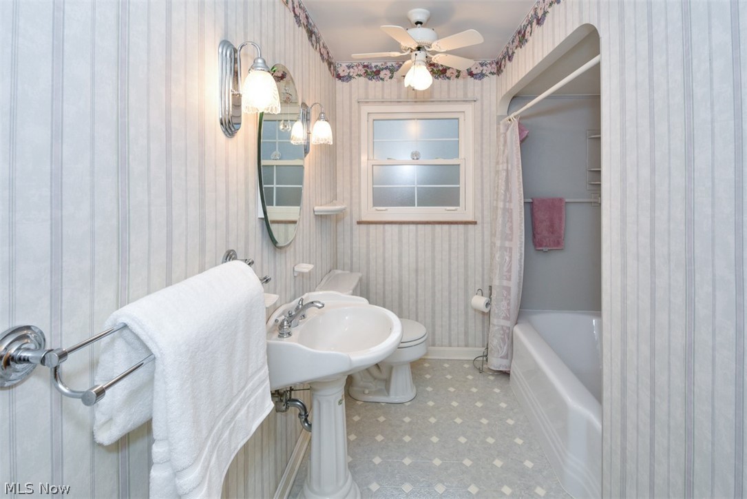 20925 Mastick Road Cleveland, OH 44126 - Photo 23 of 33