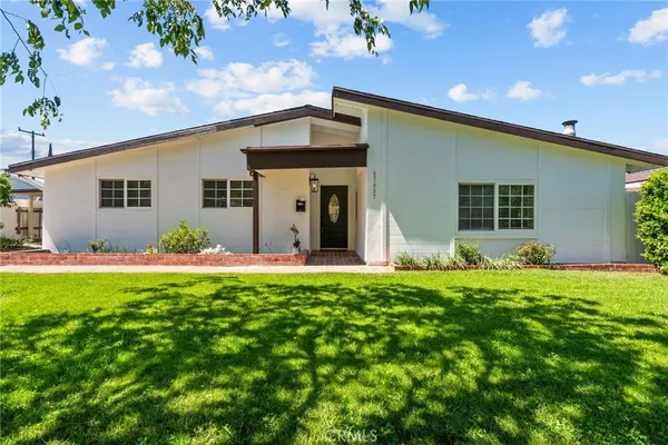 $799,000 | 27837 Bakerton Avenue, Canyon Country, CA 91351