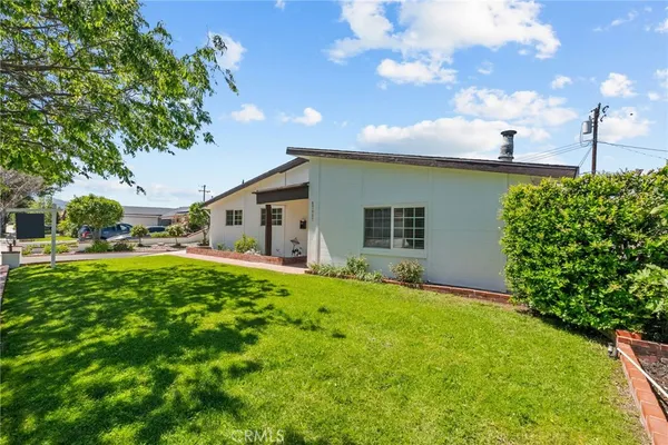 $799,000 | 27837 Bakerton Avenue, Canyon Country, CA 91351
