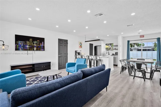 $630,000 | 7471 Hope Street, Hollywood, FL 33024