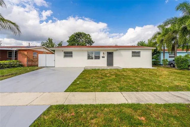 $630,000 | 7471 Hope Street, Hollywood, FL 33024