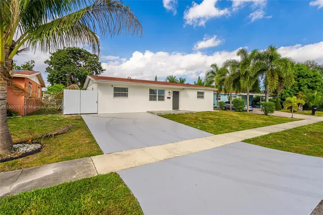 $630,000 | 7471 Hope Street, Hollywood, FL 33024