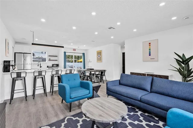 $630,000 | 7471 Hope Street, Hollywood, FL 33024