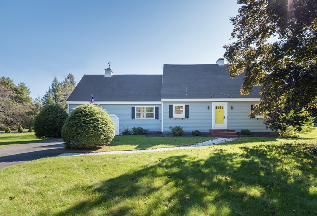 203 Haggetts Pond Road Andover, MA 01810 - Photo 1 of 27