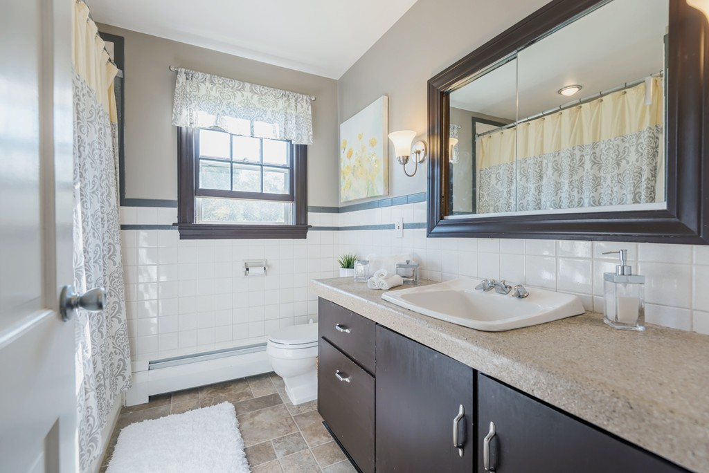 203 Haggetts Pond Road Andover, MA 01810 - Photo 23 of 27