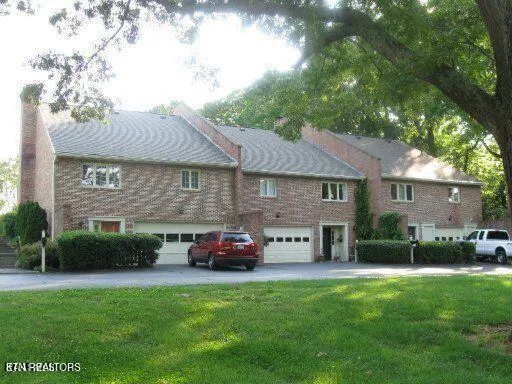 $329,000 | 505 Selkirk Drive, Maryville, TN 37803