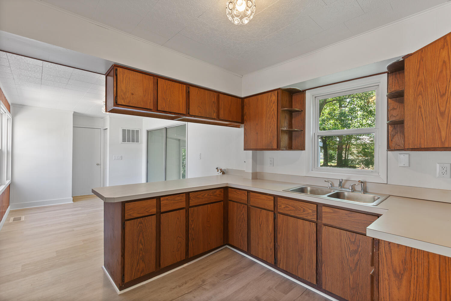 1055 Loren Road Adrian, MI 49221 - Photo 17 of 38 1055 Loren Ave - 1014