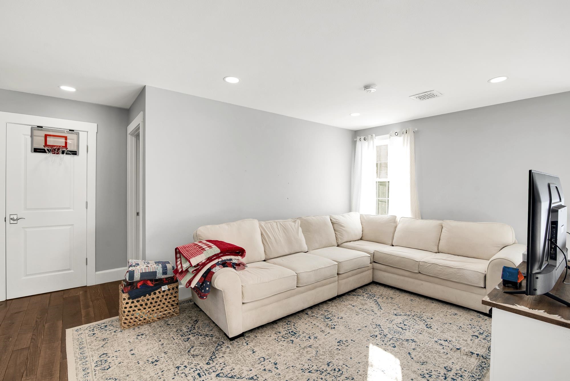 19 Woodhill Hooksett Road Bow, NH 03304 - Photo 26 of 56