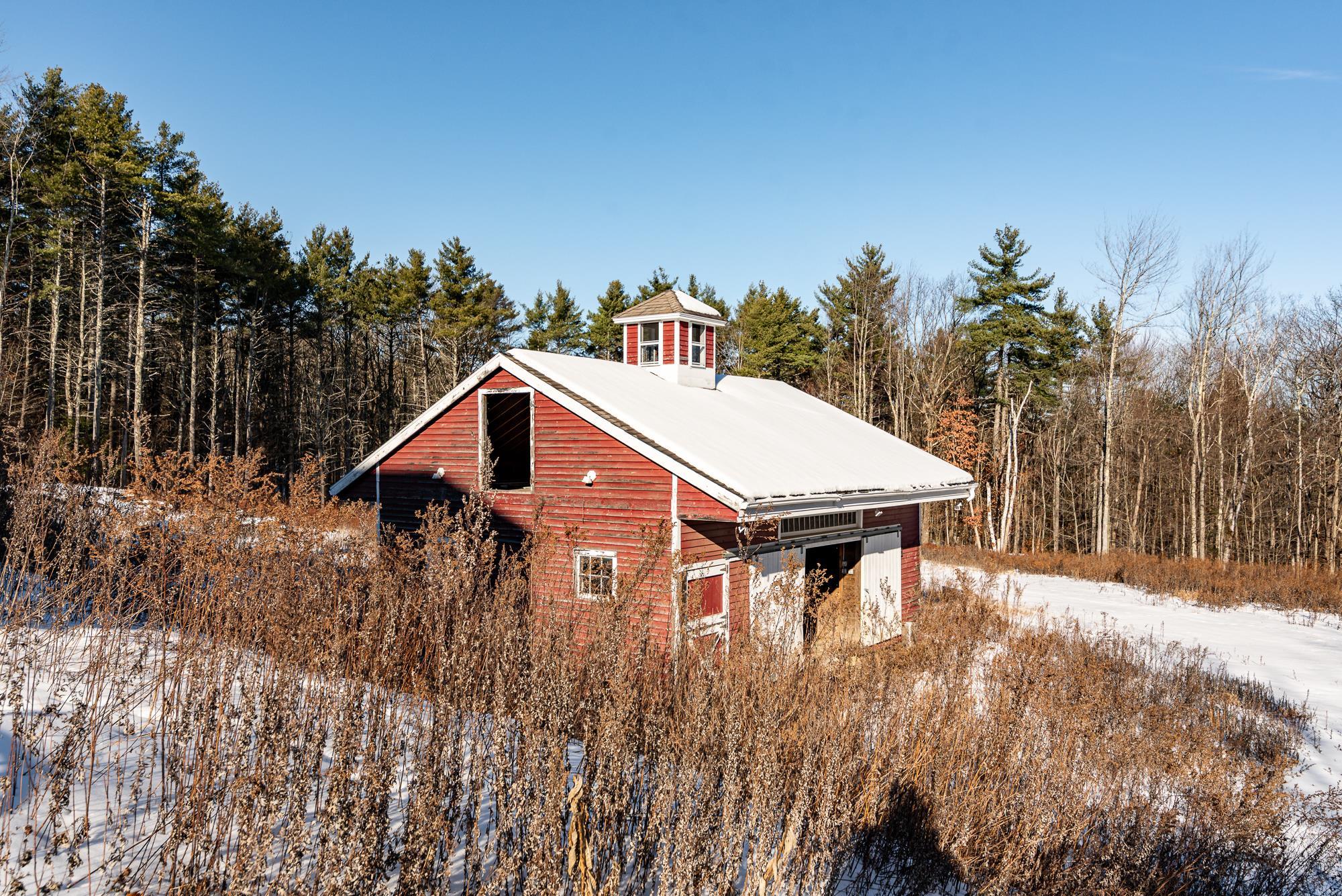 19 Woodhill Hooksett Road Bow, NH 03304 - Photo 5 of 56