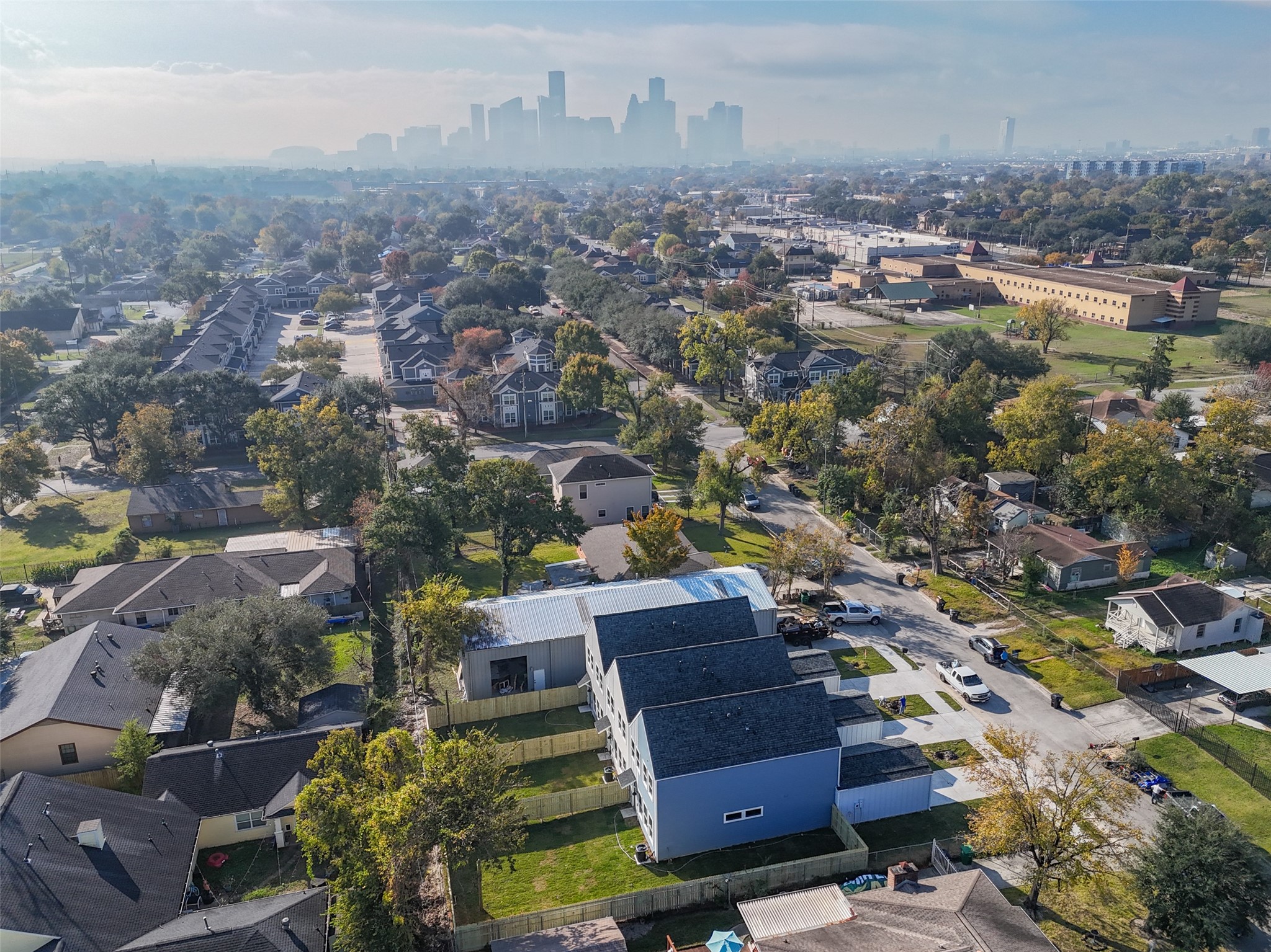 3424 Elser Street Houston, TX 77009 - Photo 28 of 36 an aerial view of residential houses with outdoor space