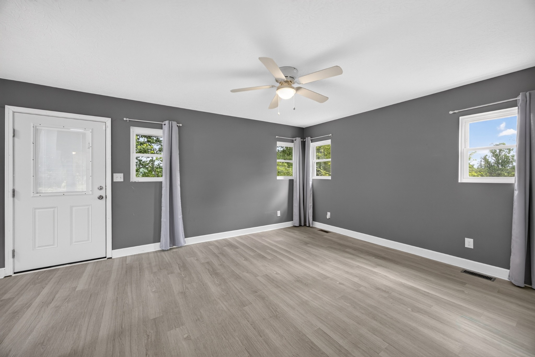 314 Smyrna Road Byrdstown, TN 38549 - Photo 9 of 36