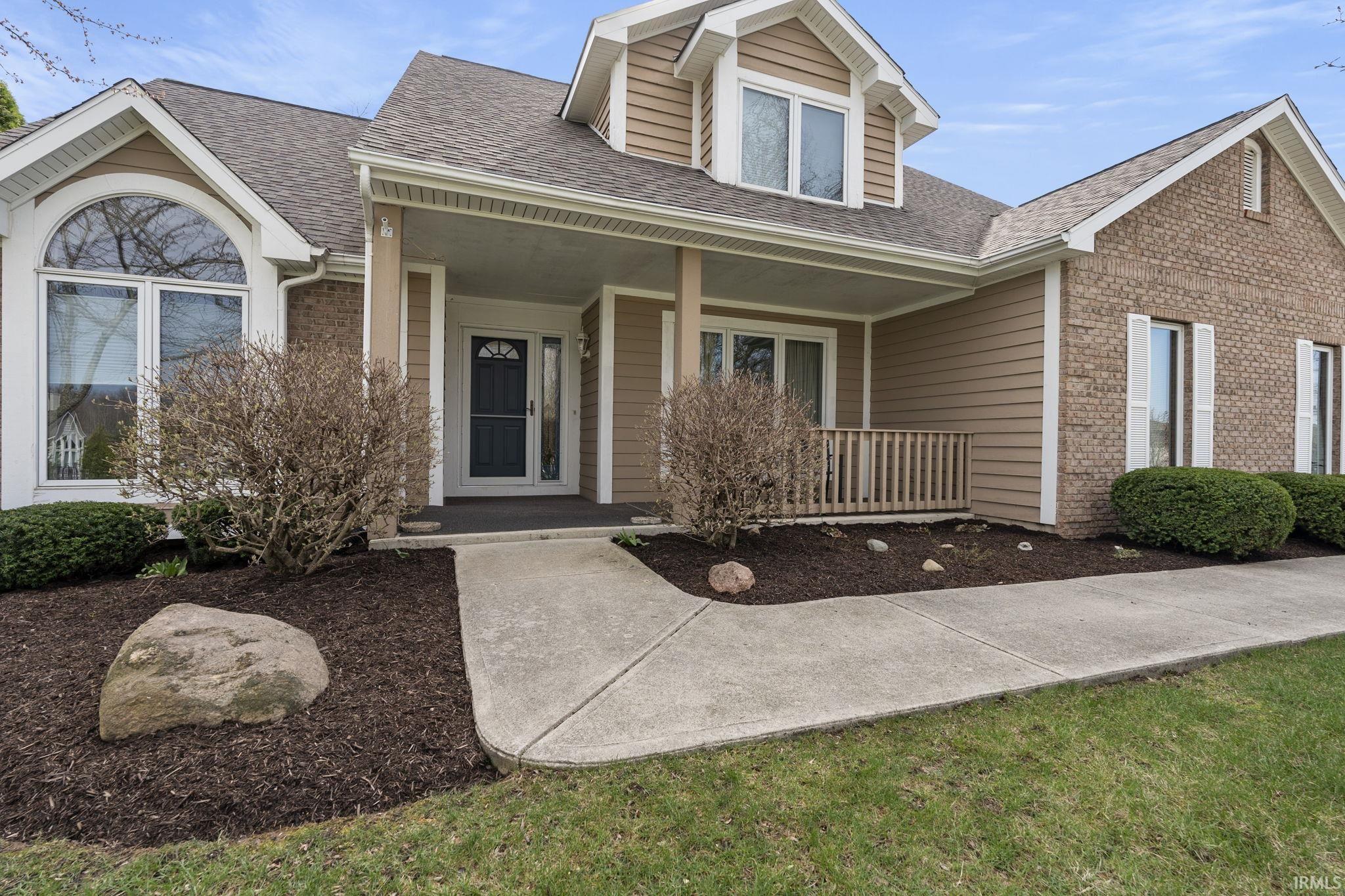 6323 Bittersweet Lakes Run Fort Wayne, IN 46814 - Photo 4 of 36